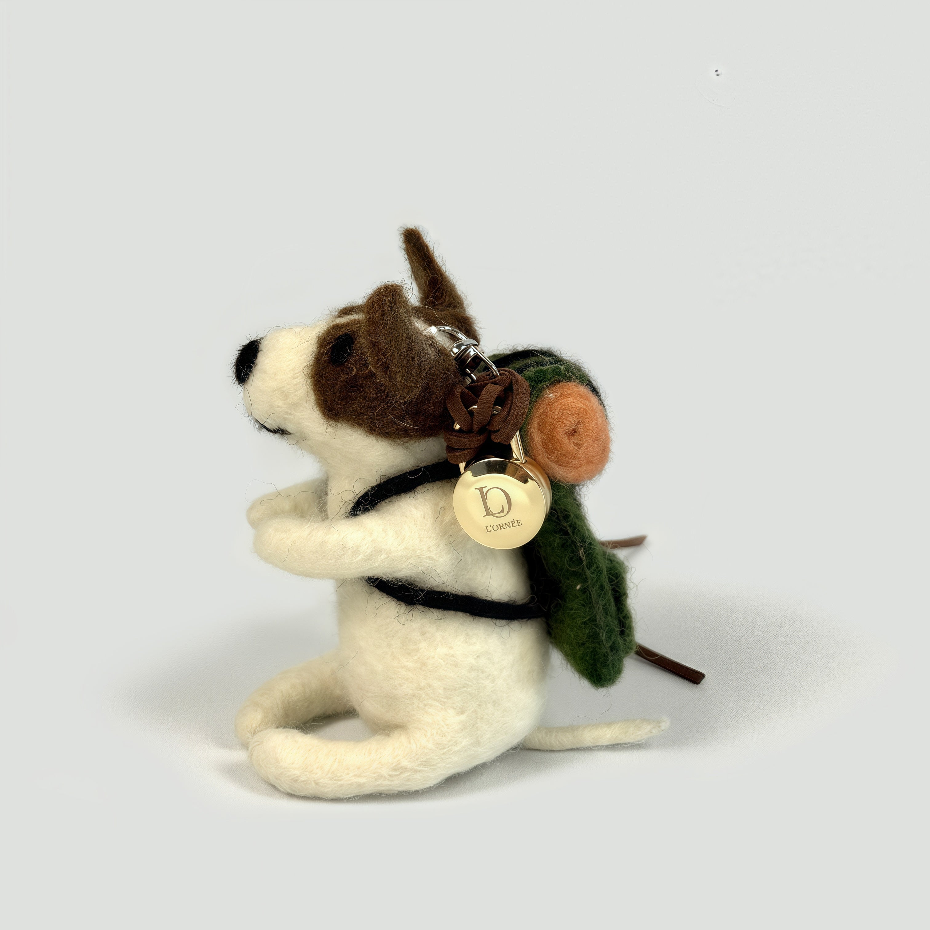 ADVENTURE PUP CHARM side shot