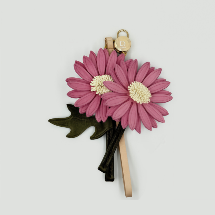 PINK DAISY BLOOM BAG CHARM