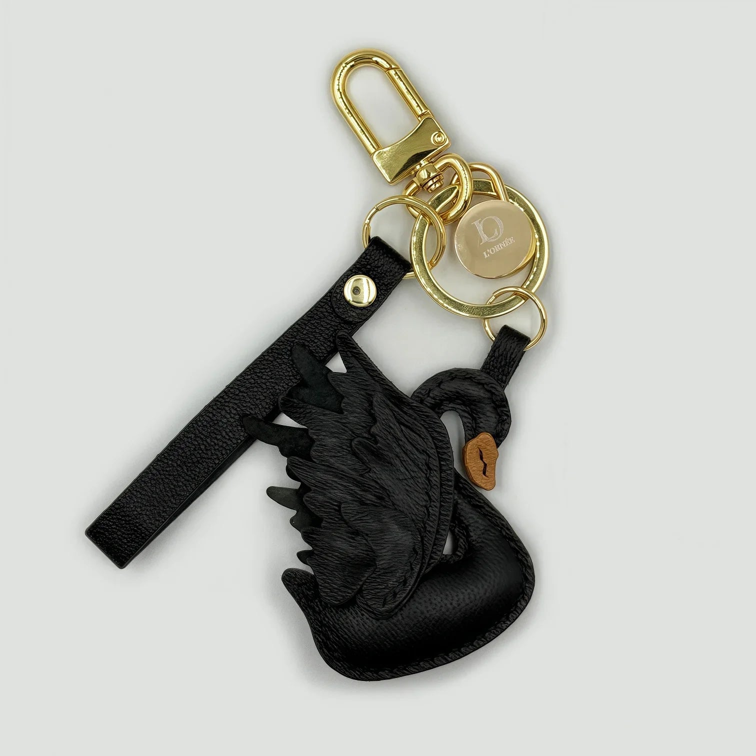 BLACK ELEGANT SWAN key CHARM